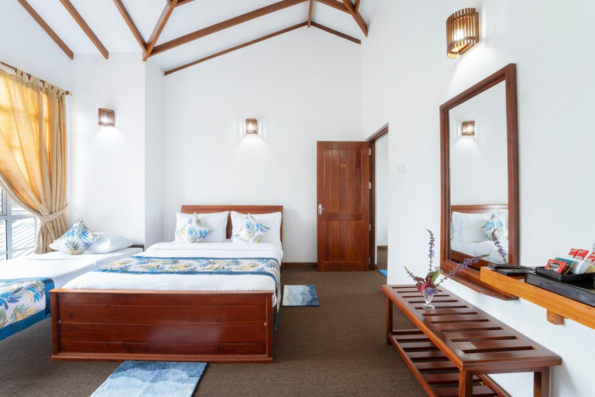 Hotel Aaradhya Nuwara Eliya Extérieur photo