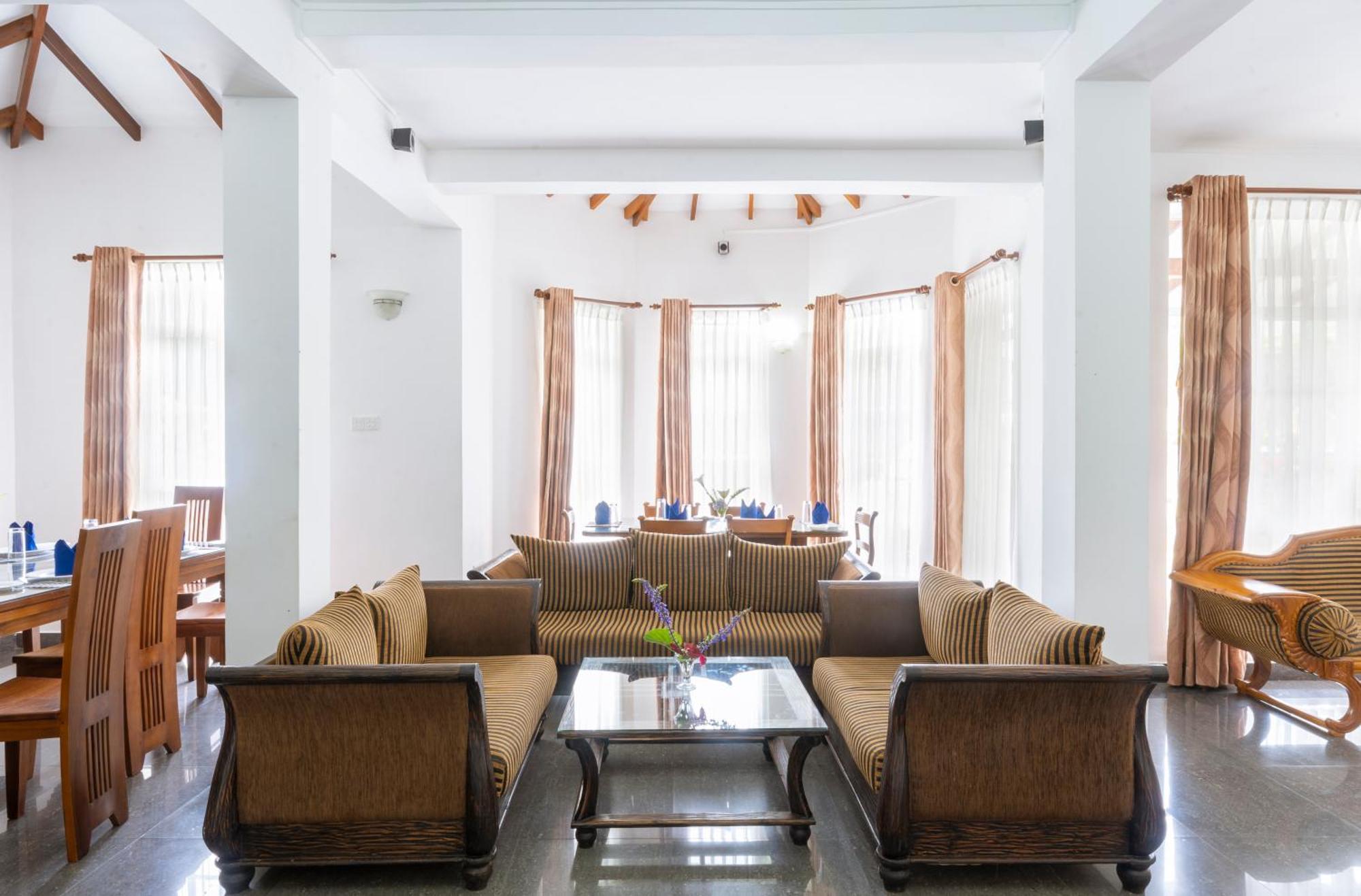Hotel Aaradhya Nuwara Eliya Extérieur photo