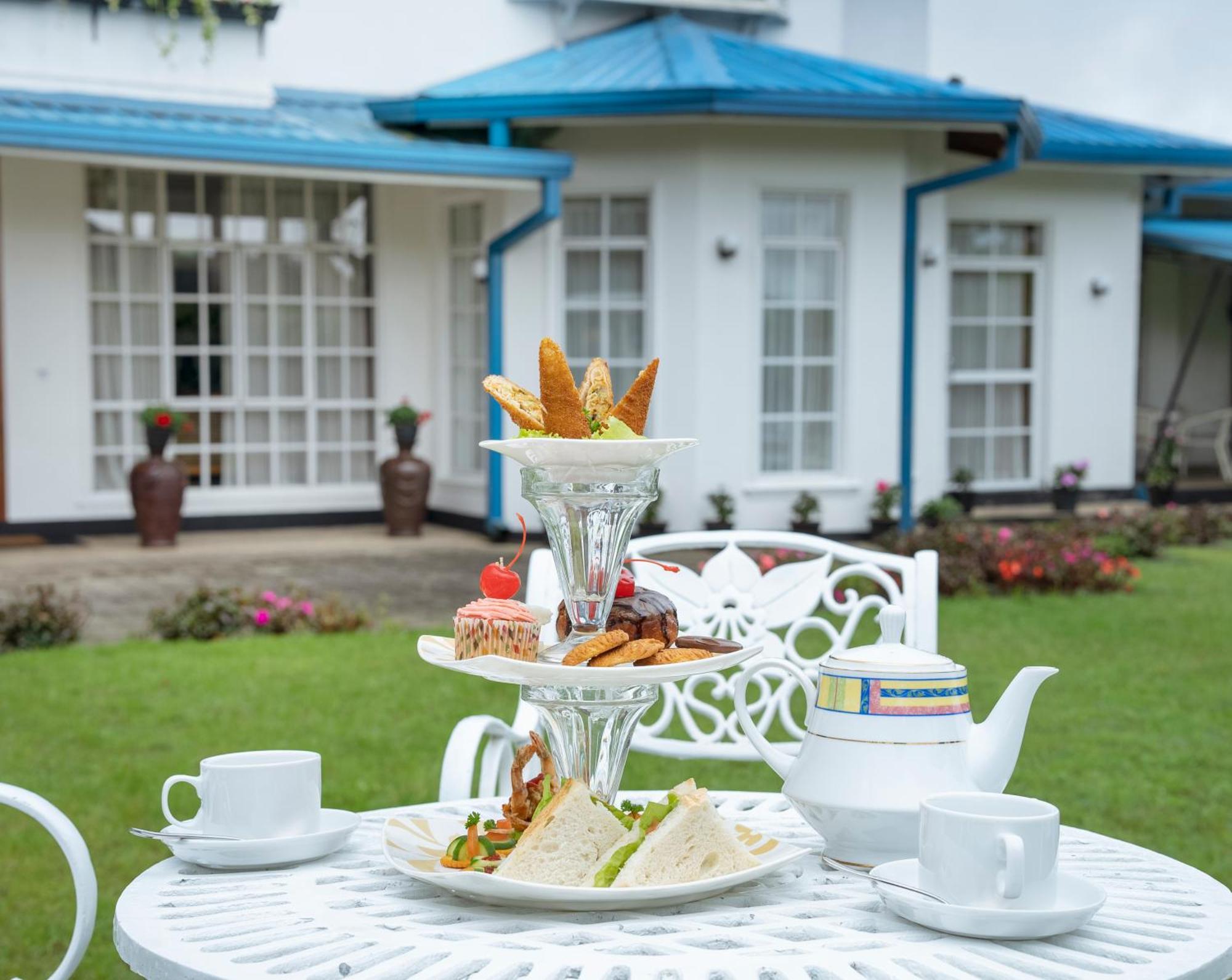 Hotel Aaradhya Nuwara Eliya Extérieur photo