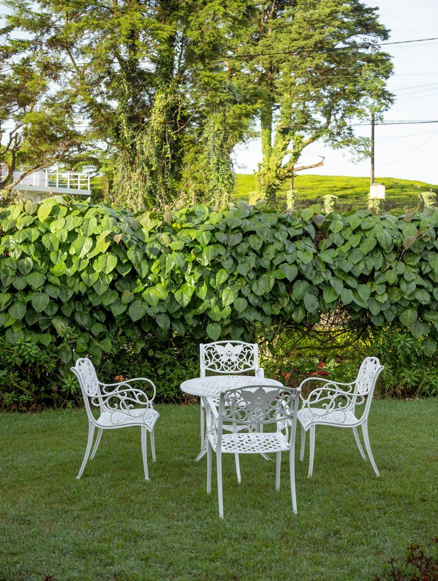 Hotel Aaradhya Nuwara Eliya Extérieur photo